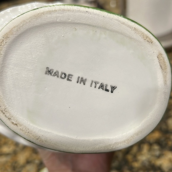 Tulips in a basket vintage ceramic teapot - Picture 7 of 7